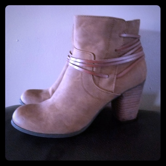 Zip up Madden Girl booties - Picture 1 of 4